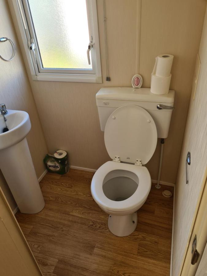 Апартаменти 8 Berth On Coastfields Інголдмеллс Екстер'єр фото