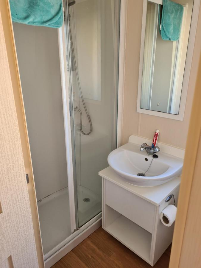 Апартаменти 8 Berth On Coastfields Інголдмеллс Екстер'єр фото